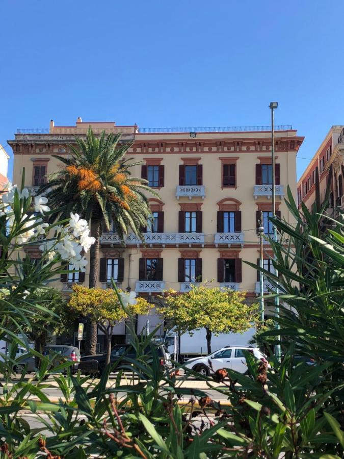 Al Centro Del Centro Apartment Cagliari Exterior foto